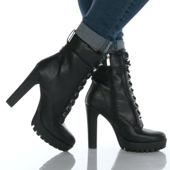 GUESS Women's Tetia Heeled Hiker Lug Sole Booties - Picture 5 of 8